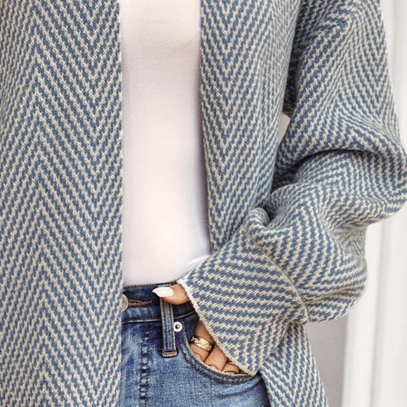 Knit Chevron Open Cardigan Bishop Sleeves Hip Length Dusty Blue on Off White - Picture 7 of 10